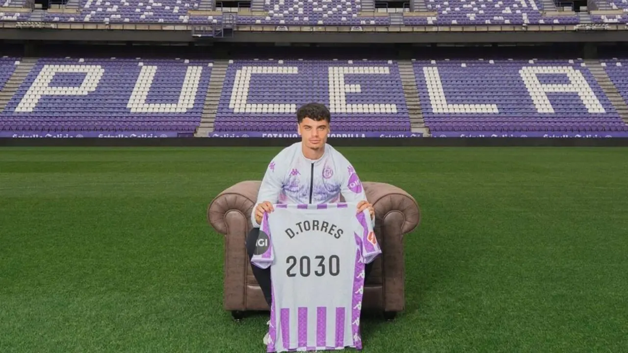 Anuncio renovacion defensa David Torres Real Valladolid junio 2023
