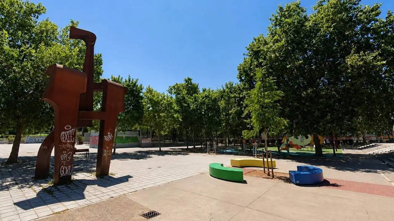 Parque Centro Civico Zona Este Pajarillos canchas pelea perros Valladolid