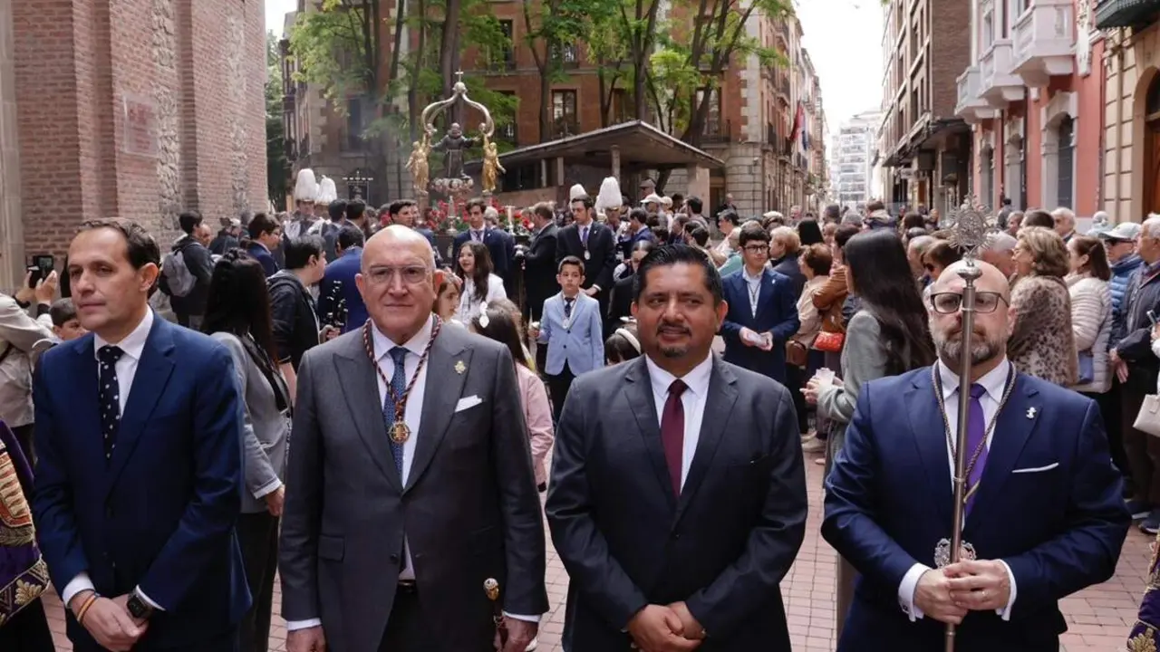 Procesion Dia San Pedro Regalado 2026 alcalde Jesus Julio Carnero Ayuntamiento Valladolid