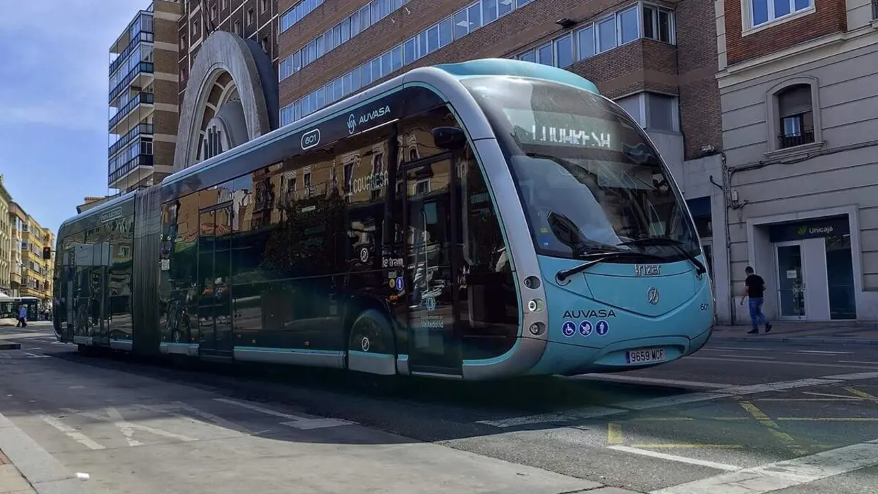 Autobus Auvasa Linea 1 Covaresa zona Plaza Espana
