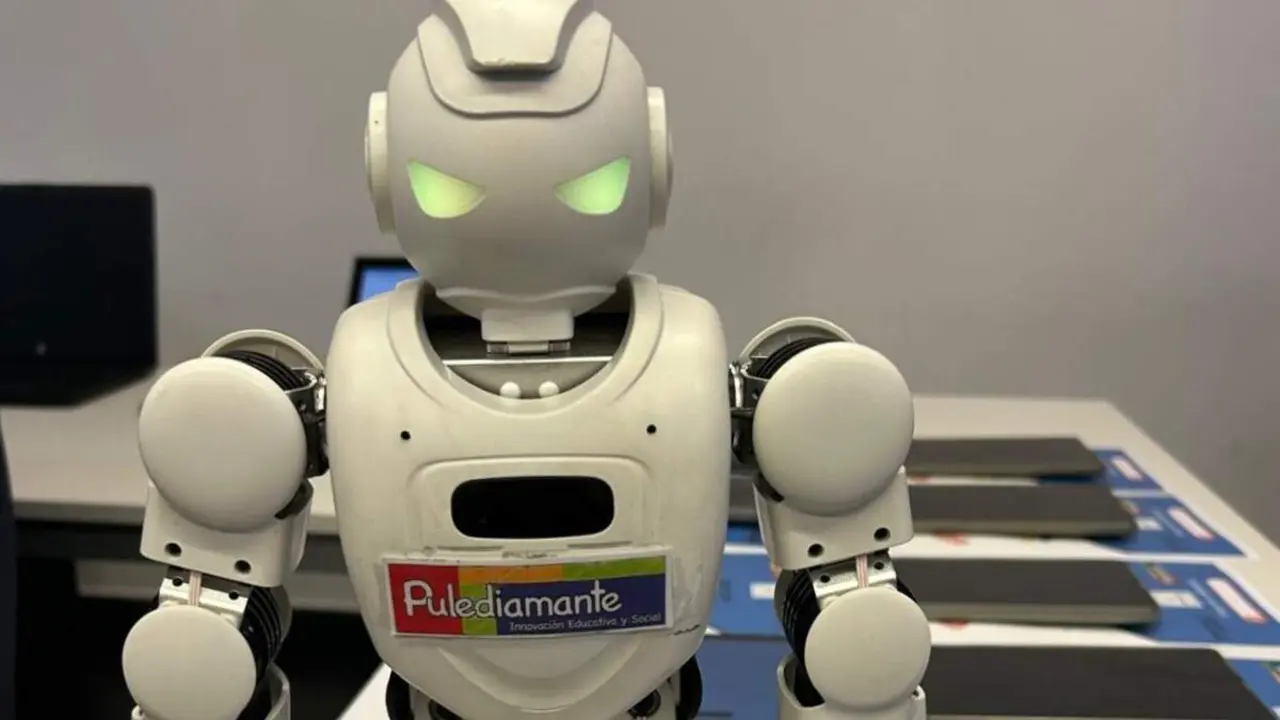 Robot inteligencia artificial Feria Minigenia jovenes Diputacion