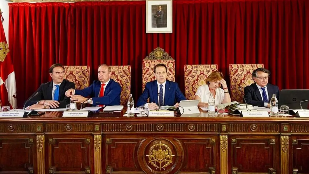 Pleno Diputacion acuerdos mayo 2026 Conrado Iscar