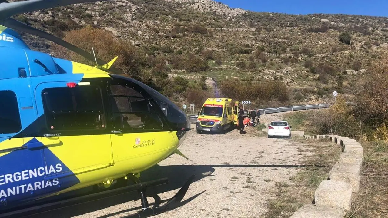 Servicio de Emergencias 112 accidente trafico helicoptero y ambulancia Castilla y Leon