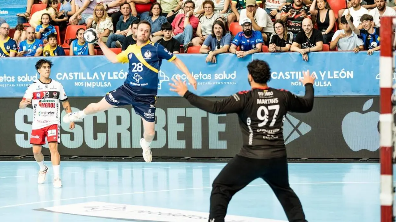 Victoria Balonmano Atletico Valladolid vs Nava despedida Miguel Camino final liga