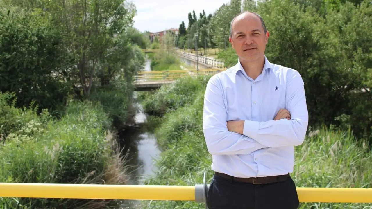 Alejandro Garcia Pellitero concejal Medio Ambiente proyecto renaturalizacion rio Esgueva Valladolid (1)