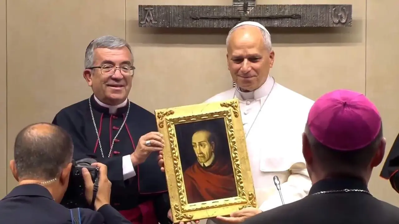 Luis Arguello entrega Papa Leon XIV retrato Santo Toribio de Mogrovejo Mayorga Iglesia Valladolid