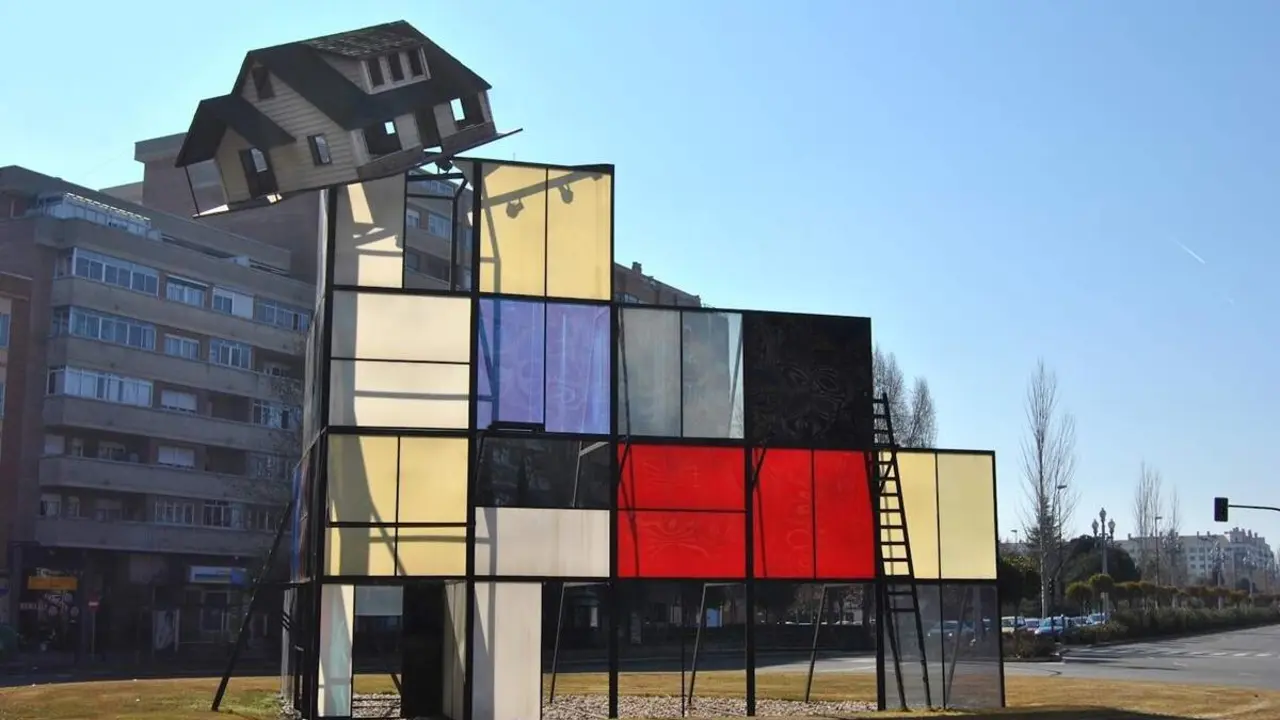 Monumento al Cine escultura Dennis Oppenheim barrio La Rubia Valladolid
