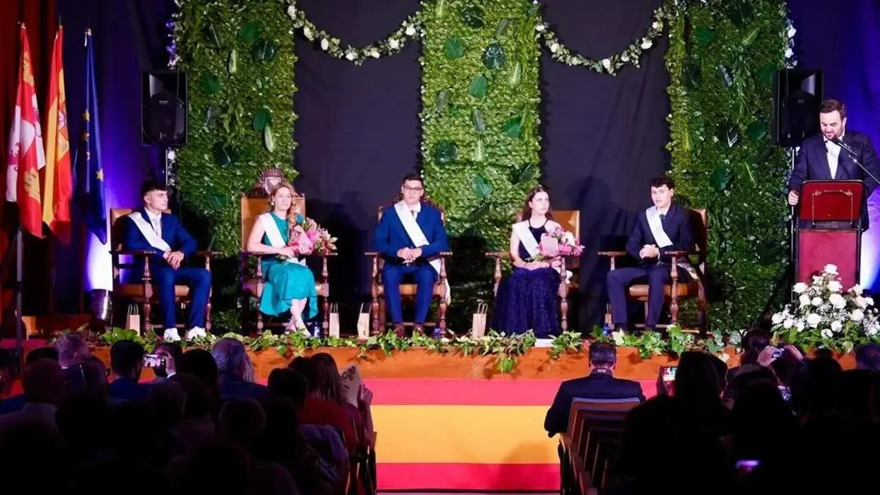Pregon Fiestas San Juan y San Pedro Villalon de Campos intervencion alcalde y proclamacion