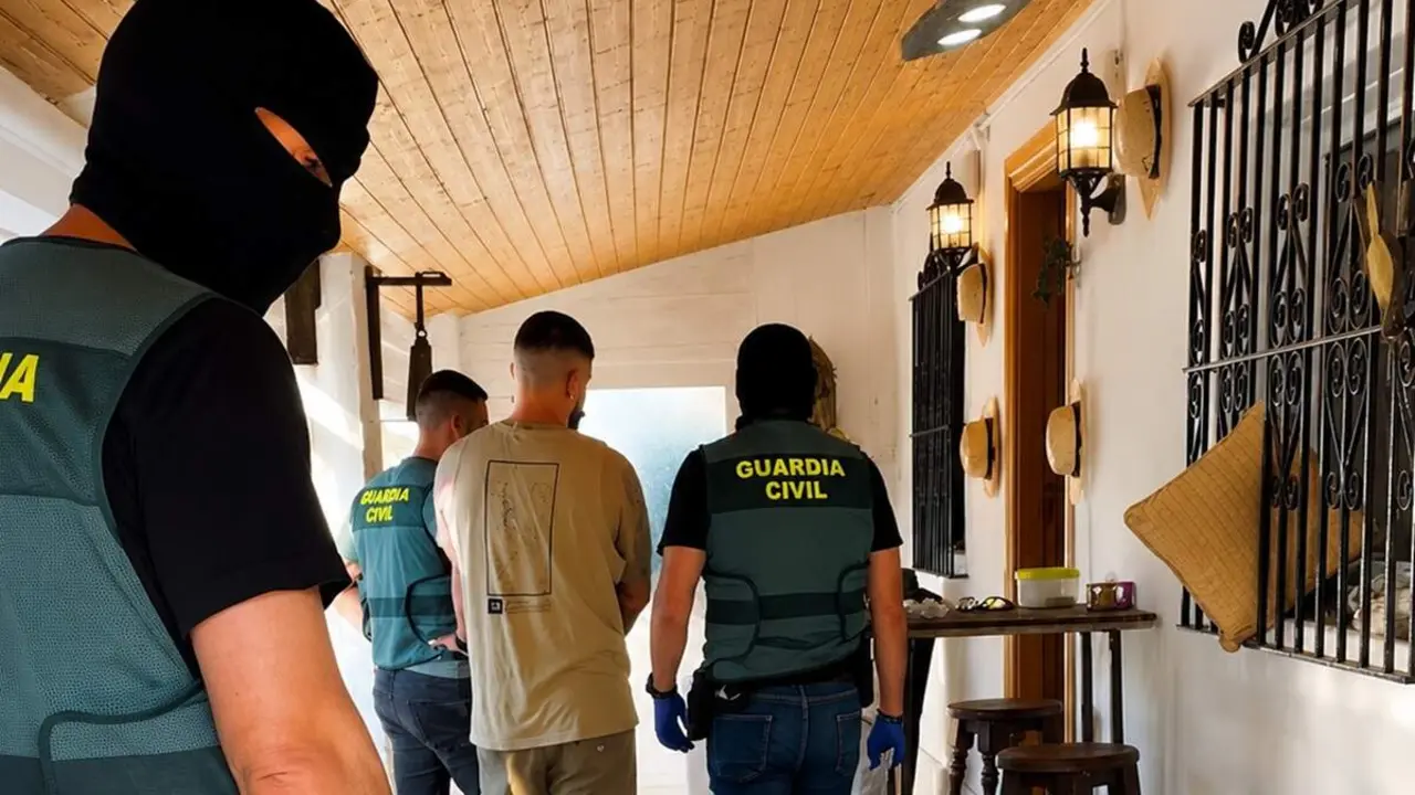 Detencion hombre robos viviendas Santibanez de Valcorba y atraco farmacia Palencia