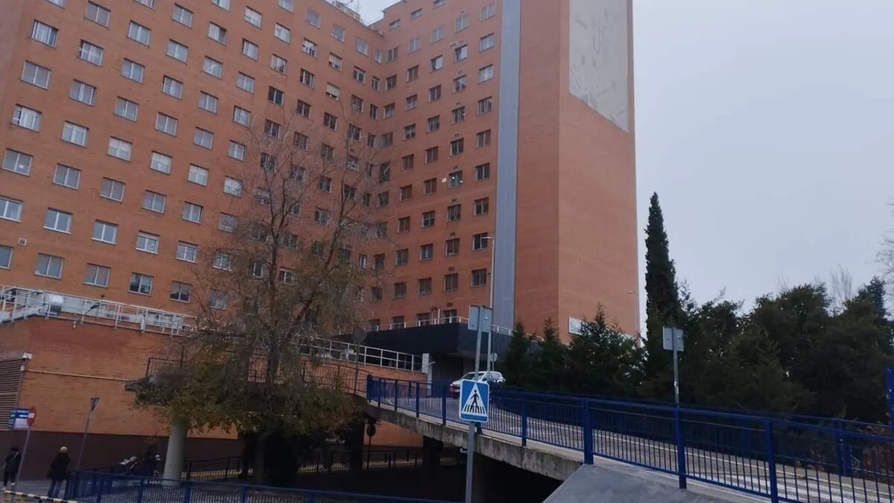 Fachada exterior Hospital Clinico Universitario de Valladolid Sacyl Sanidad