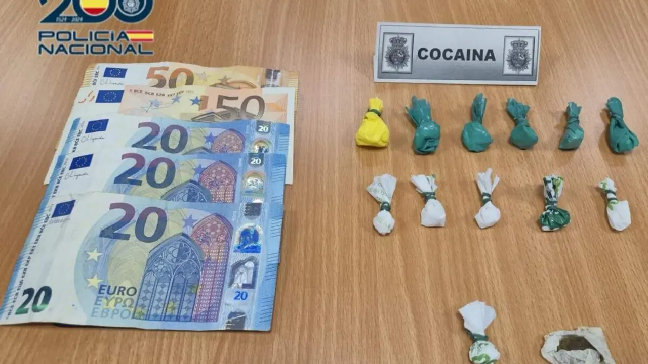 Intervienen cocaina hachis y dinero mujer detenida venta droga terraza bar Las Delicias sucesos