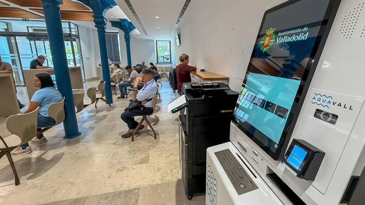 Instalacion seis kioscos electronicos Aquavall tramites ciudadania Ayuntamiento