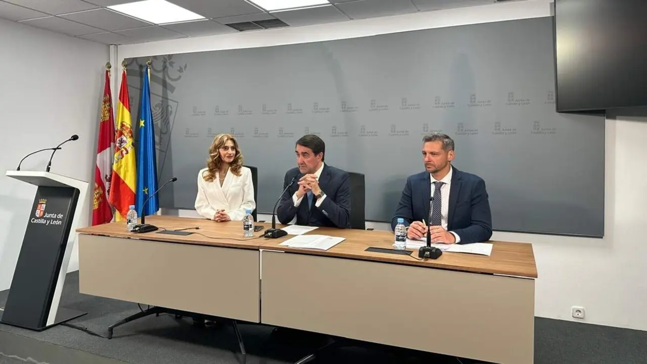 Presentacion nuevas convocatorias programas empleo y autoempleo consejero Juan Carlos Suarez-Quinones jcyl