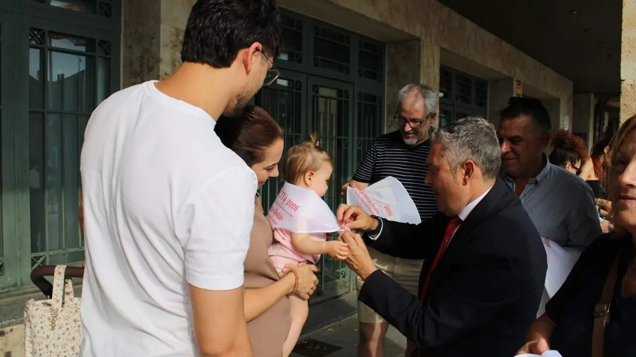 Entrega del panuelo y proclamacion de Quintos y Quintas Fiestas de La Cisterniga 2026 (3)
