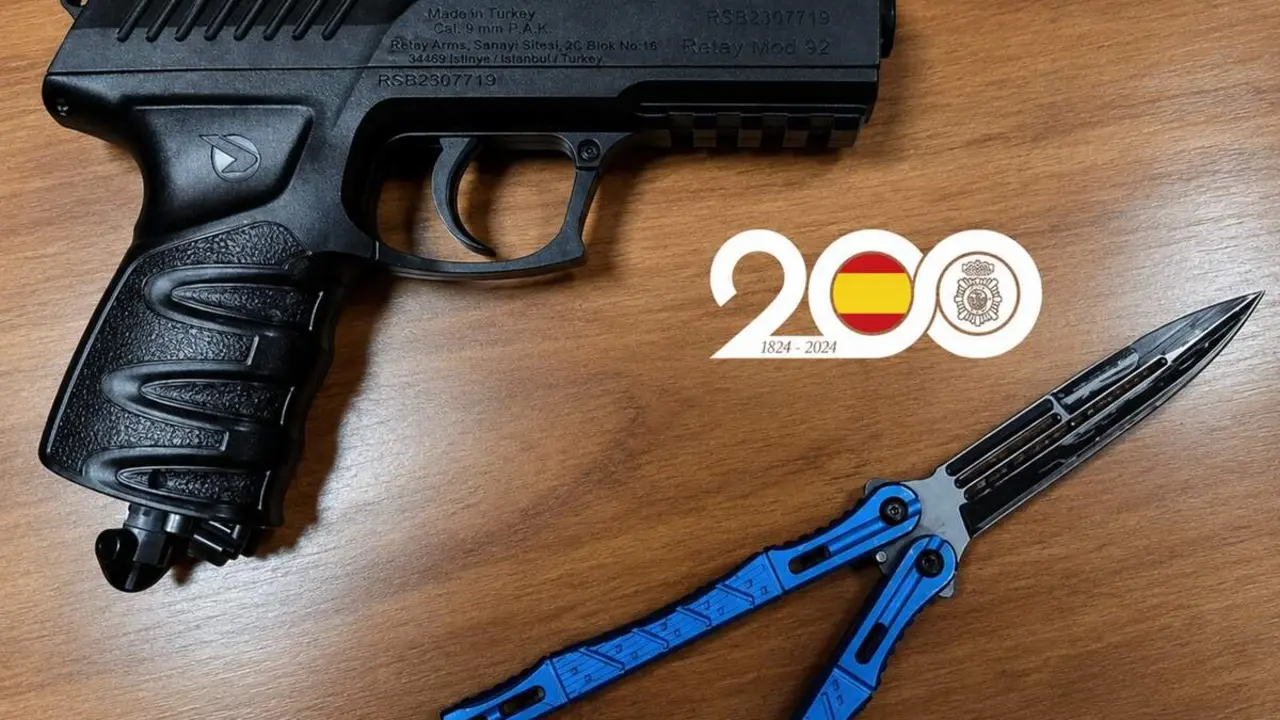 Navaja mariposa y pistola armas intervenidas agresion companeros piso sucesos Valladolid