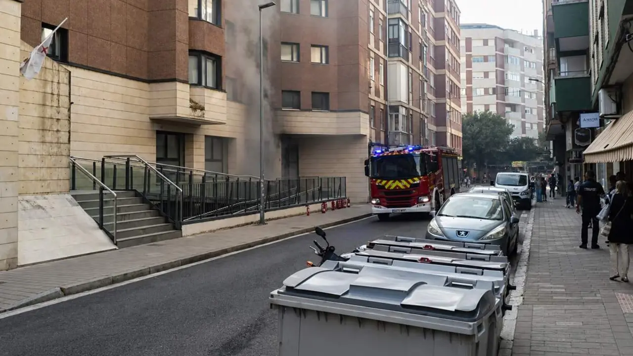 Incendio edificio Cruz Roja calle Polvora dos trabajdores intoxicados Valladolid