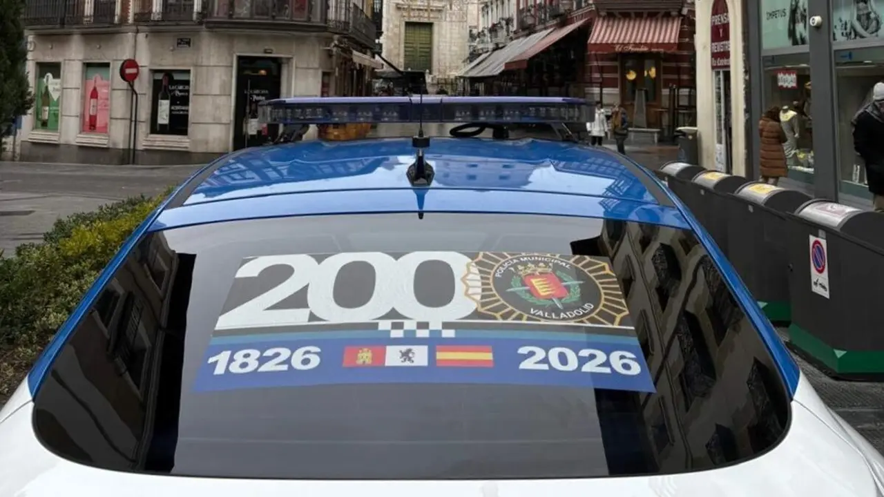 Coche Policia Municipal Valladolid sucesos entorno La Catedral