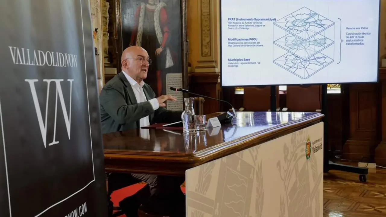 Rueda prensa luz verde Plan Director Hub Logistico Agroalimentario Ayuntamiento Valladolid Jesus Julio Carnero
