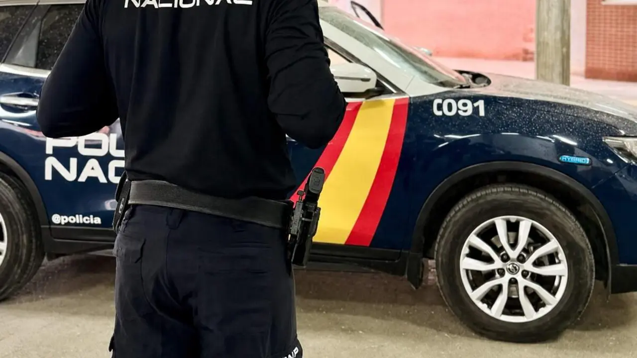 Policia Nacional de Valladolid coche y agente intervencion agresion sucesos