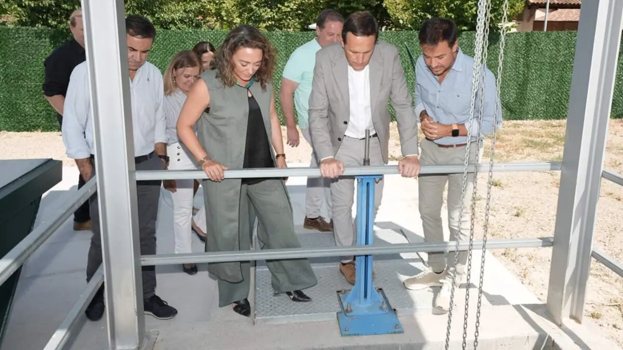 Visita estreno depuradora Castronuevo de Esgueva Diputacion Valladolid Junta