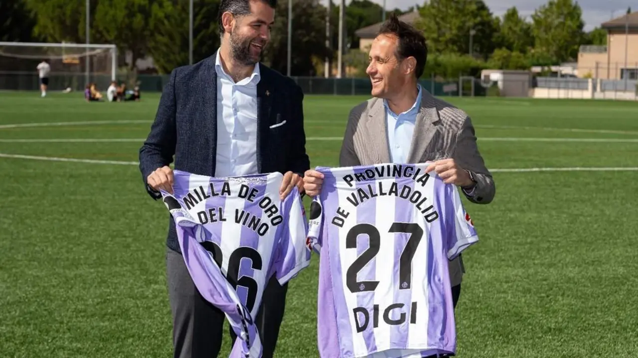 Conrado Iscar y Gabriel Solares presentacion patrocinio Milla Oro Vino camiseta Real Valladolid