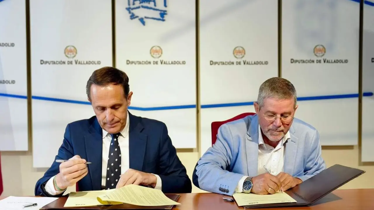 Convenio colaboracion Diputacion Valladolid y Ceoe 2026 firma Conrado Iscar y Carlos Magdaleno