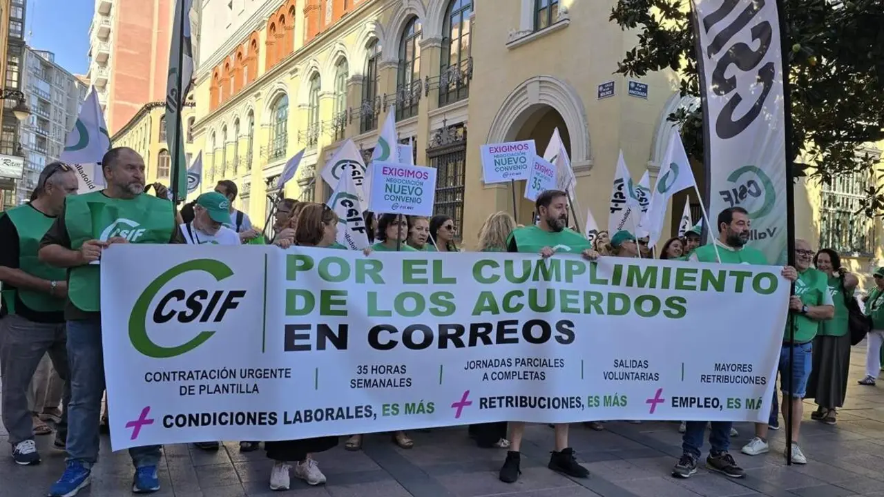 Concentracion CSIF Plaza de la Rinconada Correos Valladolid reduccion plantilla y mejora condiciones
