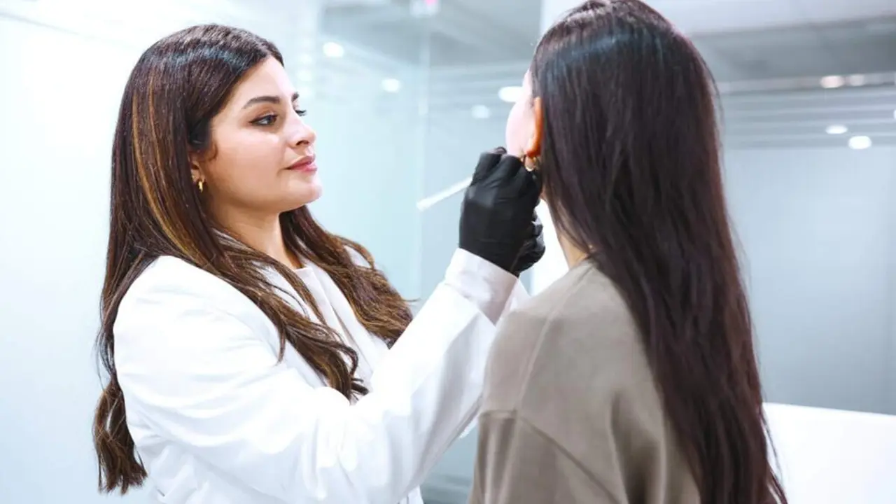 Clinica medicina estetica trabajo empresas Valladolid