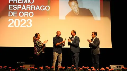 Entrega del Premio Espárrago de Oro de Tudela de Duero &nbsp;(01/15) | Valladolid Plural