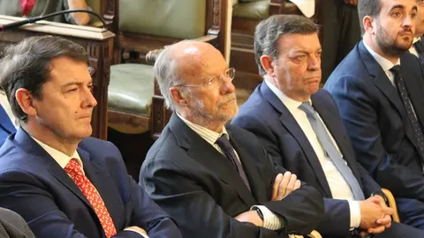 Proclamación de Jesús Julio Carnero como alcalde de Valladolid (04/18) | Valladolid Plural