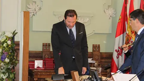 Proclamación de Jesús Julio Carnero como alcalde de Valladolid (06/18) | Valladolid Plural