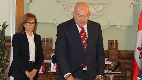 Proclamación de Jesús Julio Carnero como alcalde de Valladolid (07/18) | Valladolid Plural