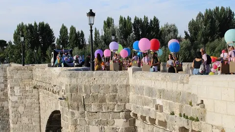 Desfile de peñas y pregón de las Fiestas de Cabezón (06/17) | Valladolid Plural