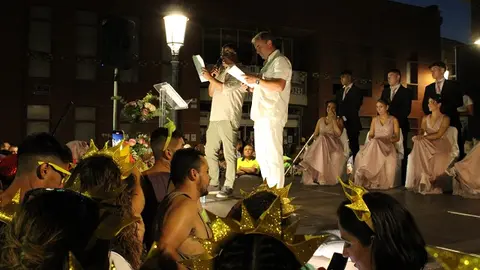 Desfile de peñas y pregón de las Fiestas de Cabezón (12/17) | Valladolid Plural