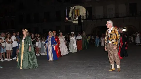 Presentación y desfile inaugural de la Feria Renacentista de Medina del Campo (13/15) | Valladolid Plural