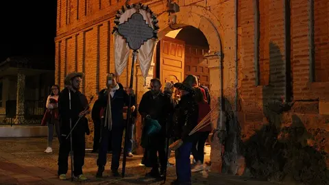 Procesión cívica de El Vítor en Mayorga 2023 (01/16) | Valladolid Plural