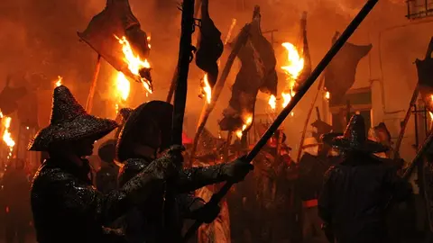 Procesión cívica de El Vítor en Mayorga 2023 (12/16) | Valladolid Plural