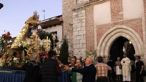 Pasacalles y pregón de las Fiestas de la Virgen del Rosario de Mojados (02/16) | Valladolid Plural