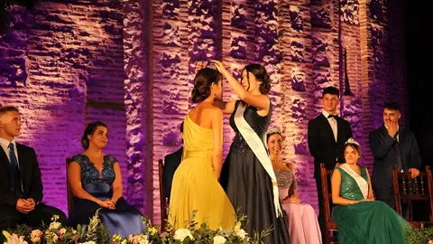 Pasacalles y pregón de las Fiestas de la Virgen del Rosario de Mojados (06/16) | Valladolid Plural