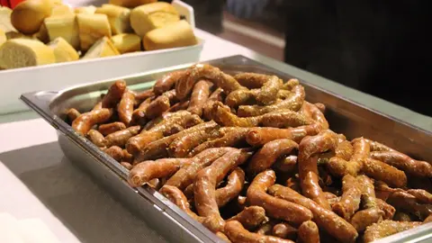 Tradicional degustación de salchichas de Zaratán 2023 (01/16) | Valladolid Plural