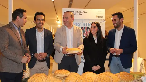 Inauguración del Mercado de Navidad y Salón del Vino de Alimentos de Valladolid (04/12)