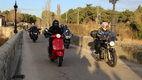 Llegada de Pingüinos y exhibición de Freestyle MX de Mojados (04/16)