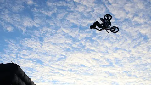 Llegada de Pingüinos y exhibición de Freestyle MX de Mojados (14/16)