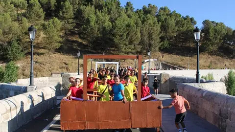 Desfile de disfraces y pregón de las Fiestas de Cabezón de Pisuerga (05/16) | Valladolid Plural