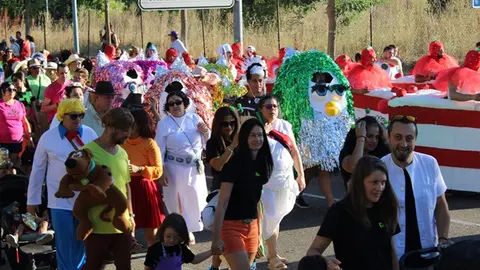 Desfile de disfraces y pregón de las Fiestas de Cabezón de Pisuerga (11/16) | Valladolid Plural