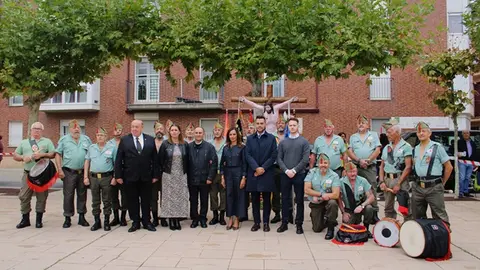 Desfile de los Antiguos Legionarios y comida popular en el Día de los Mayores de Santovenia (06/14) | Valladolid Plural