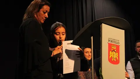 Gala de premios del XVI Certamen Literario 'Cuéntame Portillo' (08/13) | Valladolid Plural