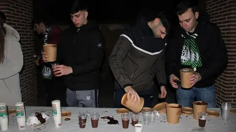 Encendido de la iluminación de Navidad y chocolatada en Fuensaldaña (10/16) | Valladolid Plural