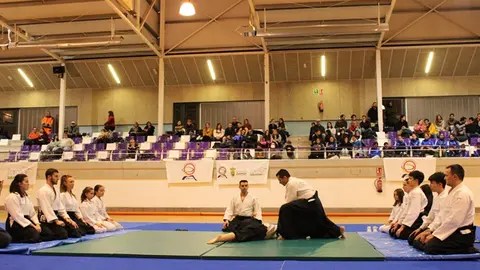 Presentación de clubes deportivos y Fiesta de bienvenida a la Navidad (04/15) | Valladolid Plural