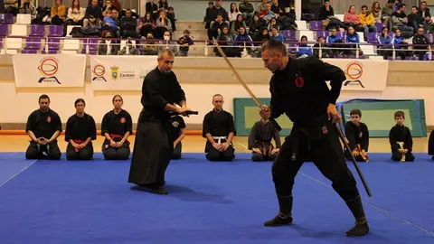 Presentación de clubes deportivos y Fiesta de bienvenida a la Navidad (05/15) | Valladolid Plural